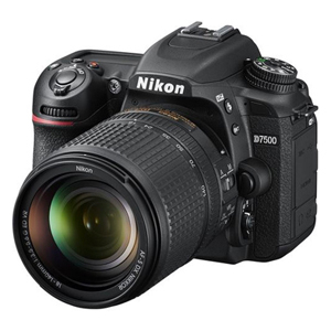 Nikon D7500 with AF-S 18-140mm