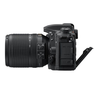 Nikon D7500 with AF-S 18-140mm